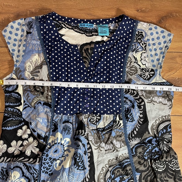 Pull over Blouse - Picture 8 of 9